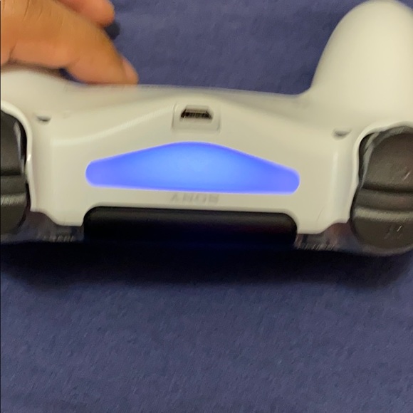 See through PlayStation controller - Picture 2 of 3